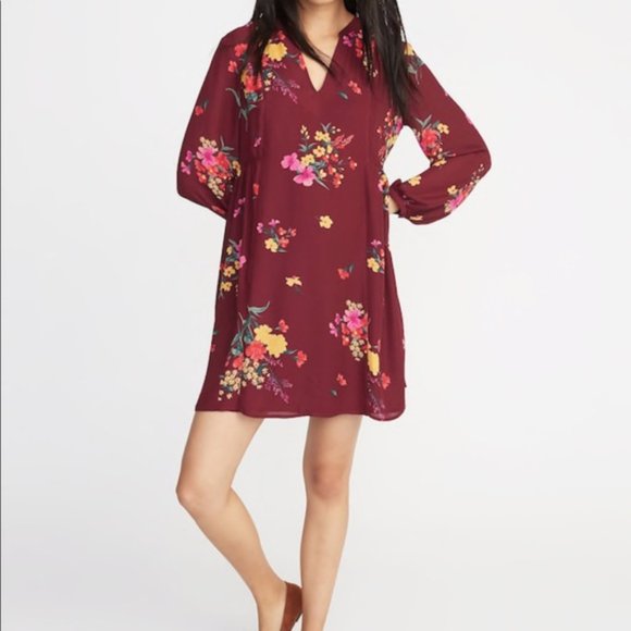 Old Navy Dresses & Skirts - Old navy, dress floral shift burgundy,  M Tall.